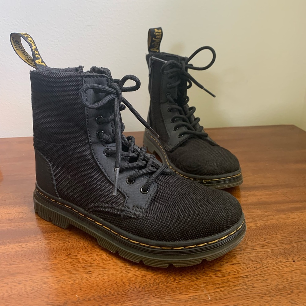 Doc Martens Dr Combs J AW004 Youth Kids Black Combat Boots Sz 1 Canvas Zip